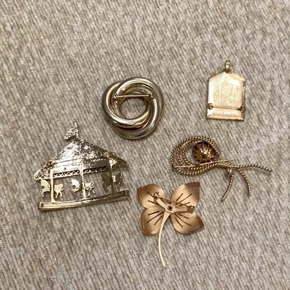🌺Fabulous Lot of 5 Assorted Brooches Great Value So Fun to Wear 🌺 - Picture 4 of 5